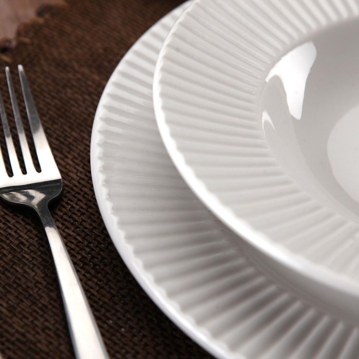 Assiettes Versa Porcelaine 18 Pièces